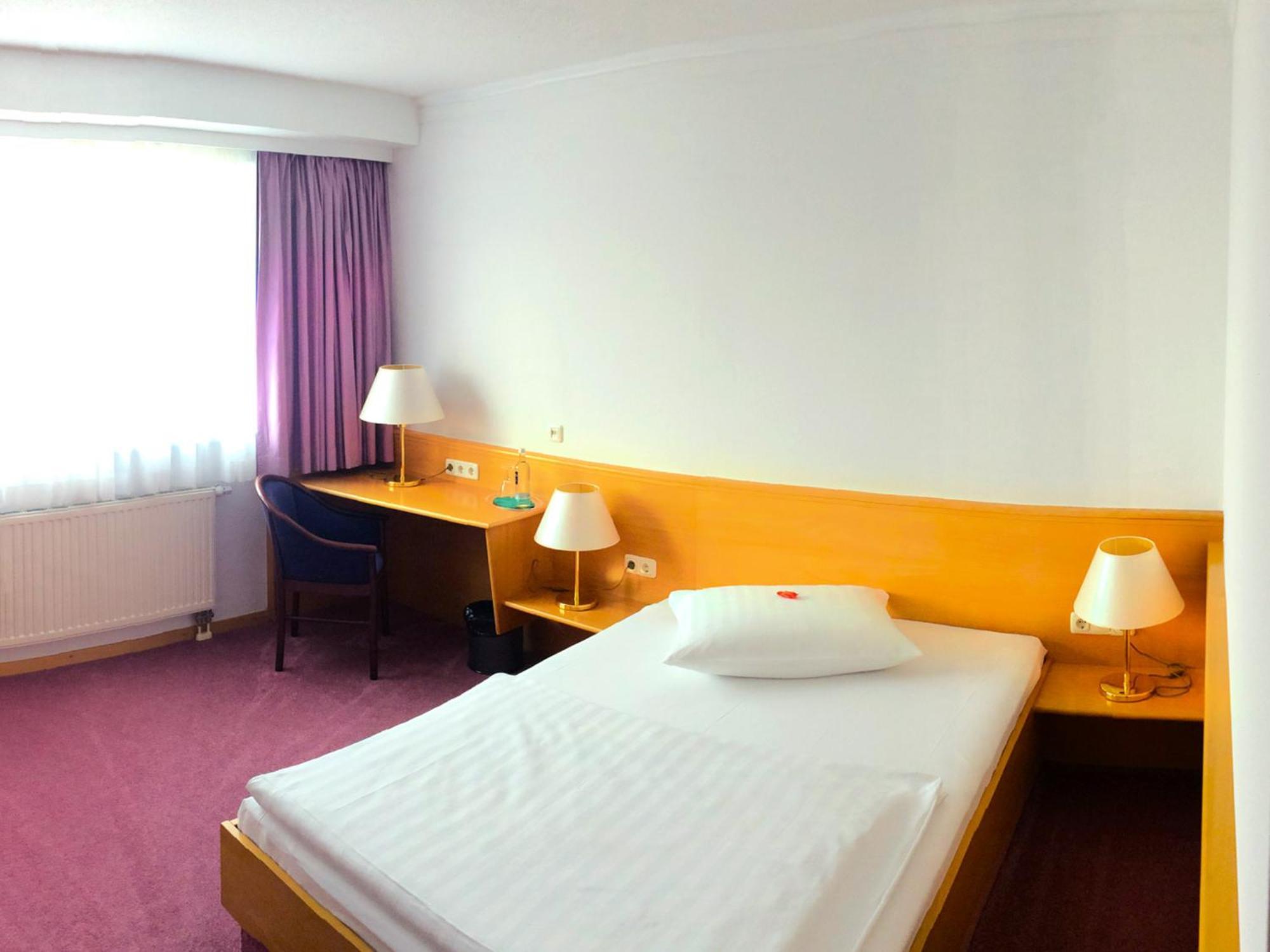 Hotel Bavaria Brehna Luaran gambar
